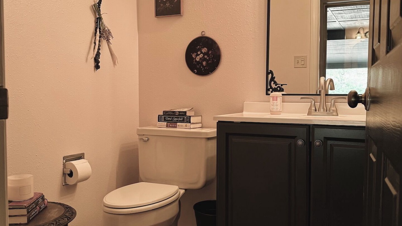 Photo of Bathroom in Forest Lakes