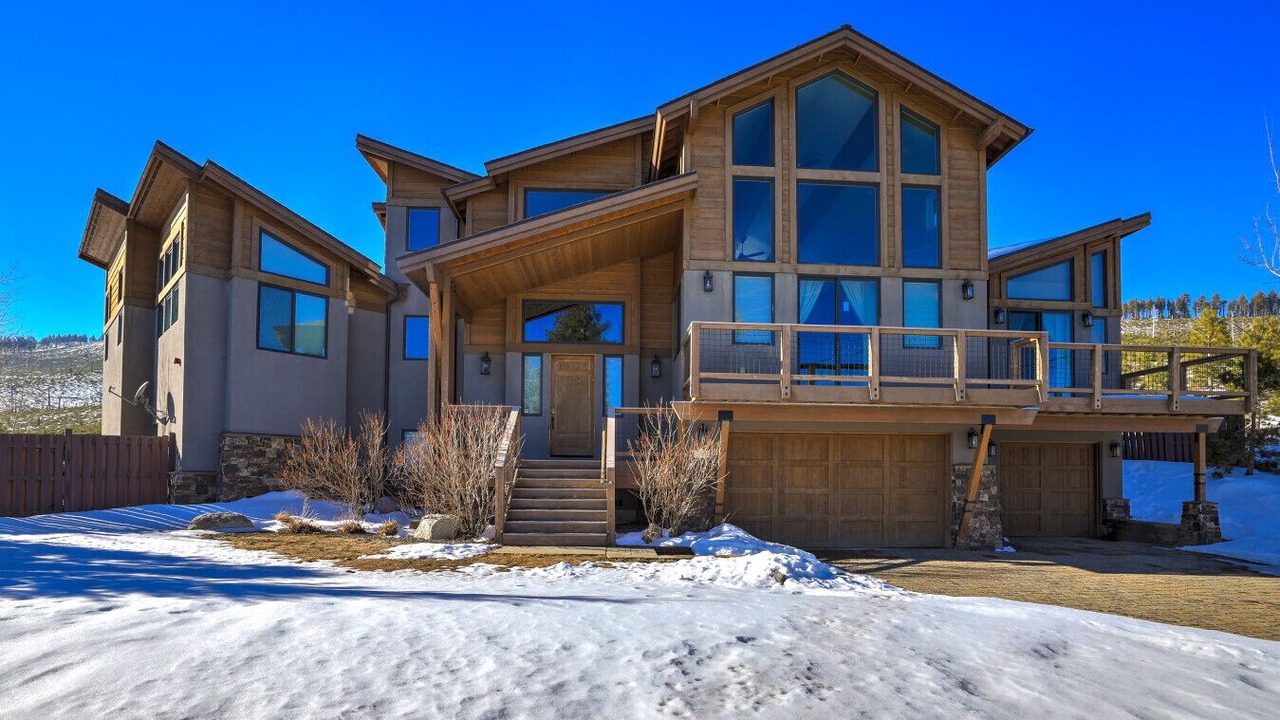Photo of Outdoor in Mountain View Estates