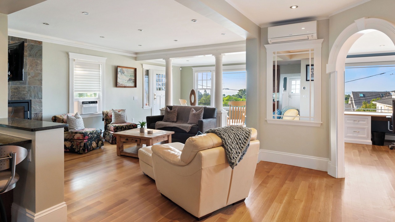 Photo of Livingroom in Swampscott
