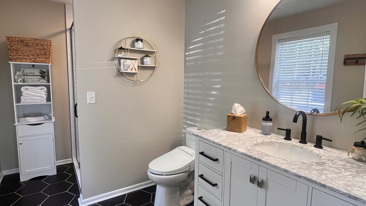 Photo of Bathroom in Scottsville