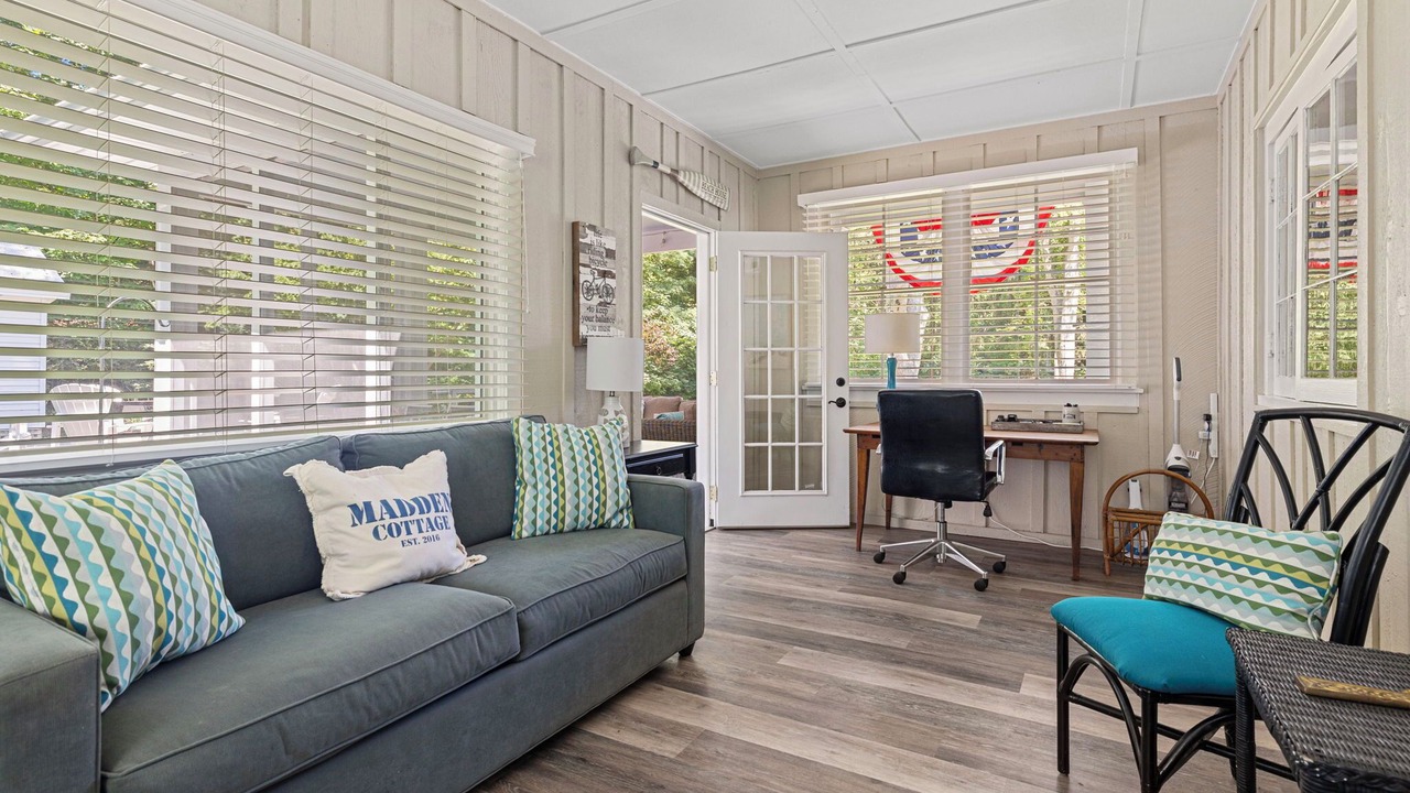 Photo of Bedroom in Lakeside