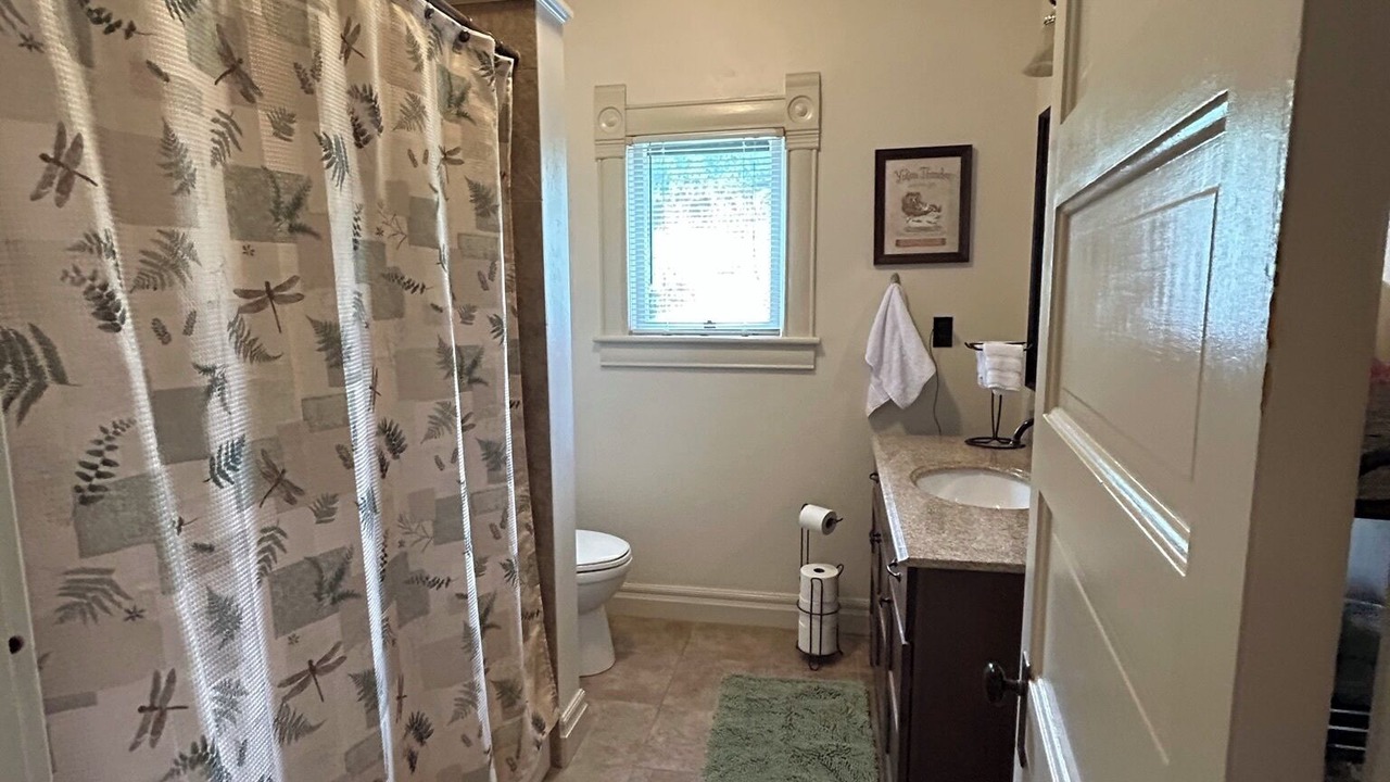 Photo of Bathroom in Canon City