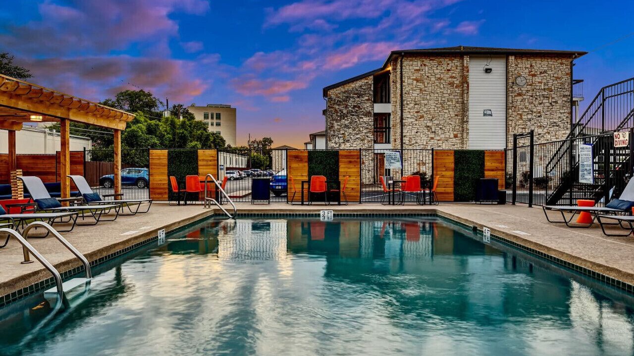 Photo of Outdoor in Brentwood