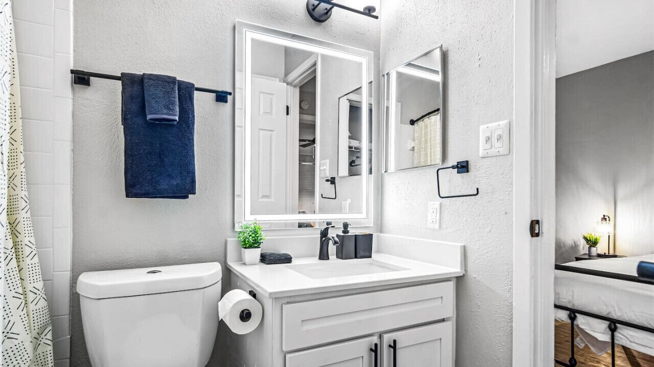 Photo of Bathroom in Brentwood