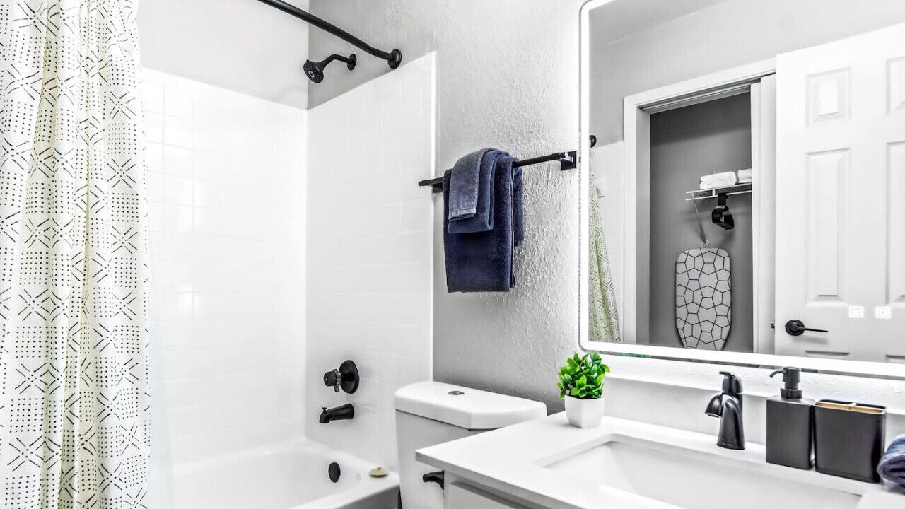 Photo of Bathroom in Brentwood