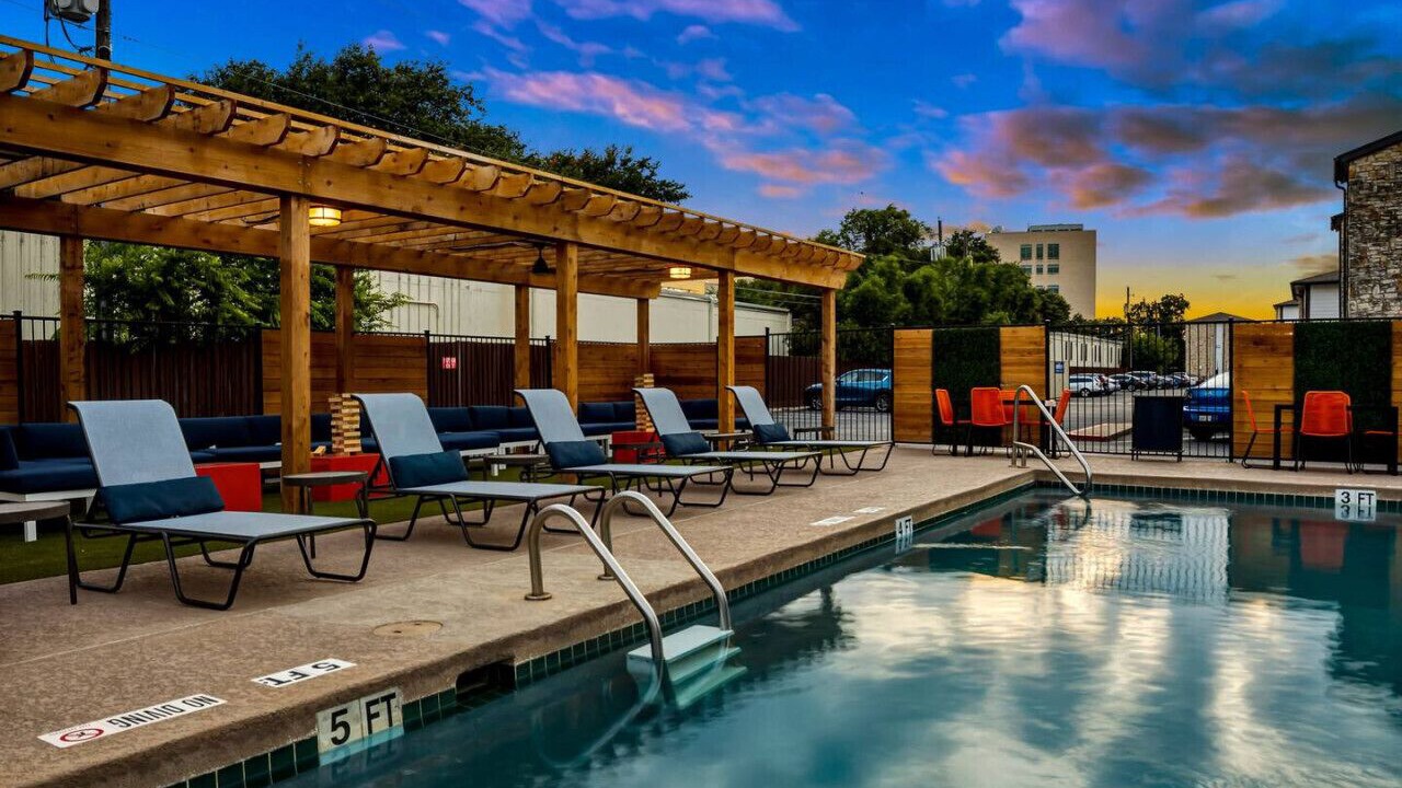 Photo of Outdoor in Brentwood