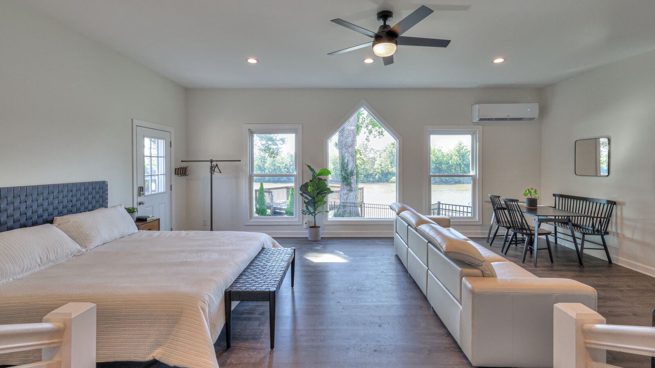Photo of Bedroom in Charlotte Park