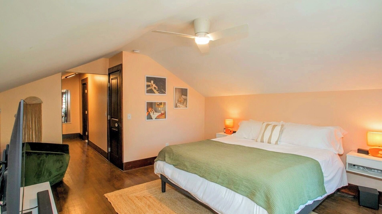 Photo of Bedroom in Greenwood