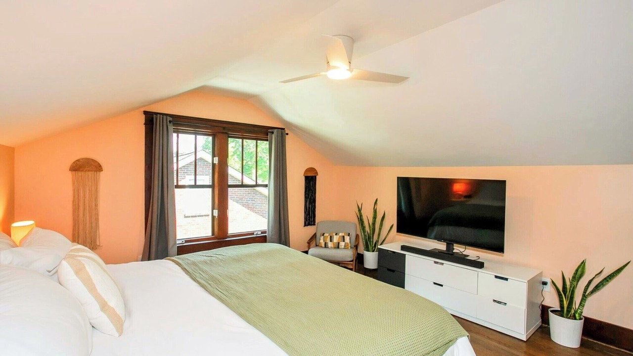 Photo of Bedroom in Greenwood