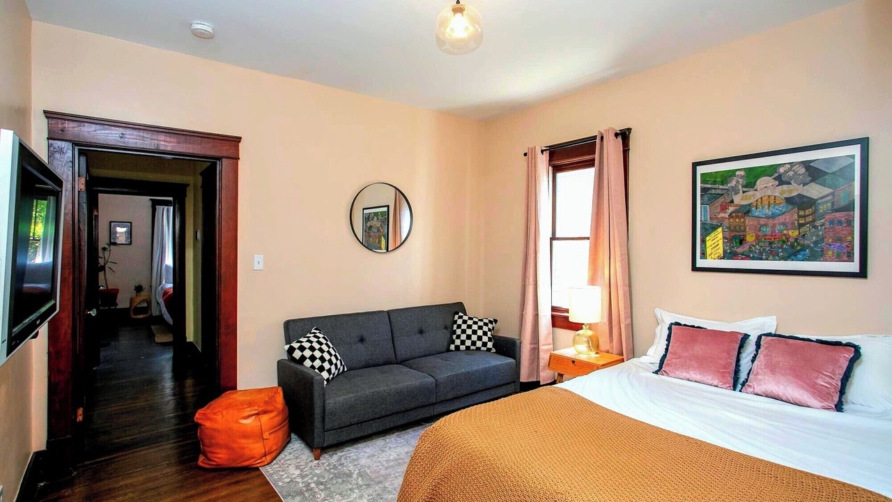 Photo of Bedroom in Greenwood