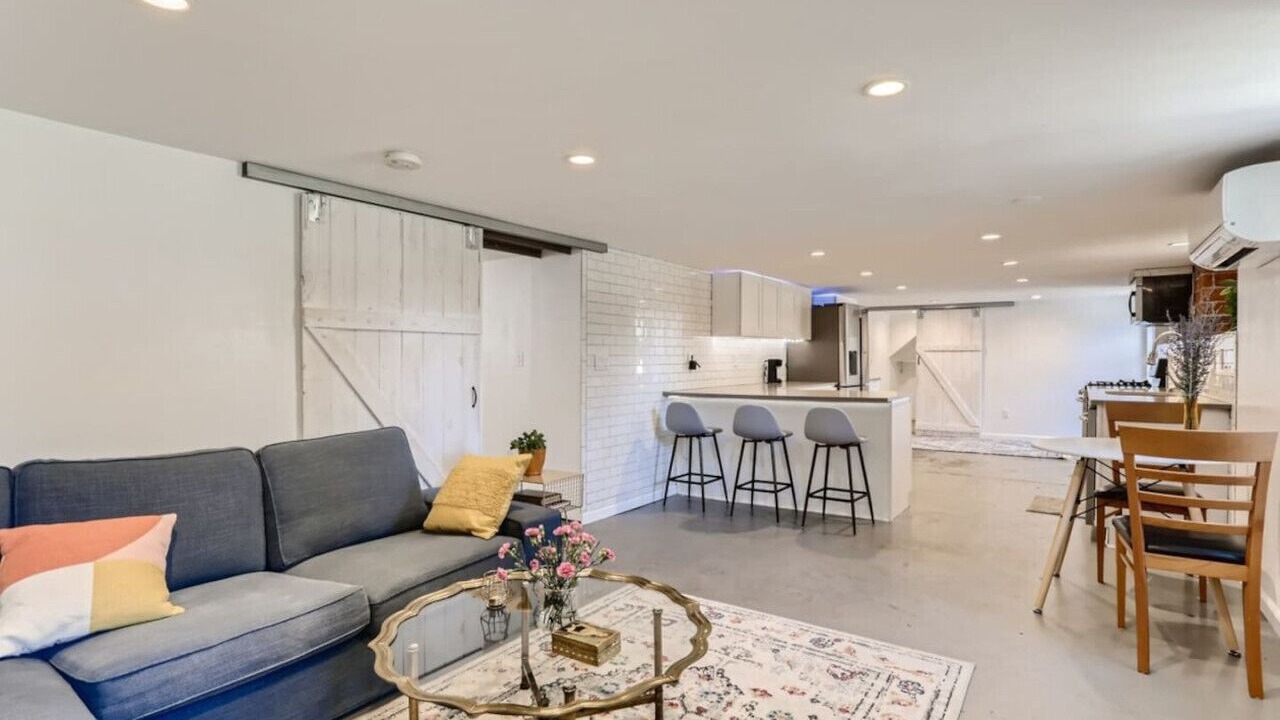 Photo of Livingroom in Cole