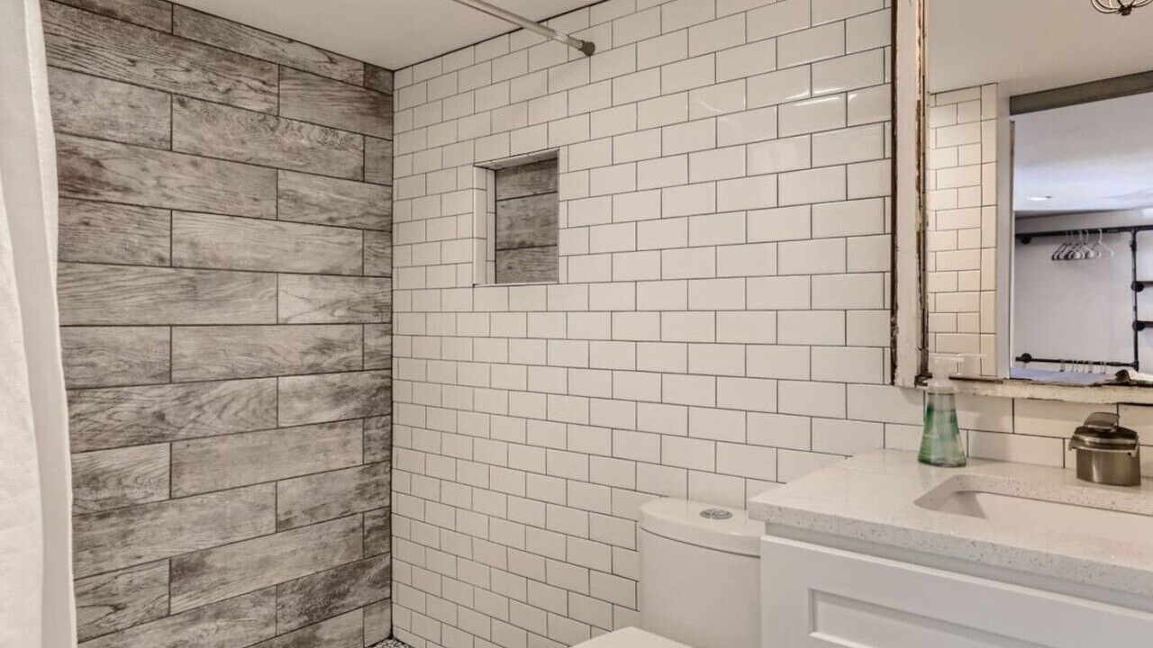 Photo of Bathroom in Cole