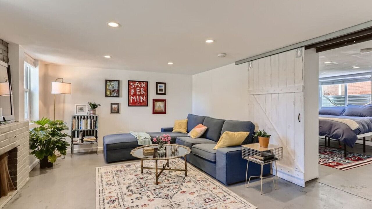Photo of Livingroom in Cole