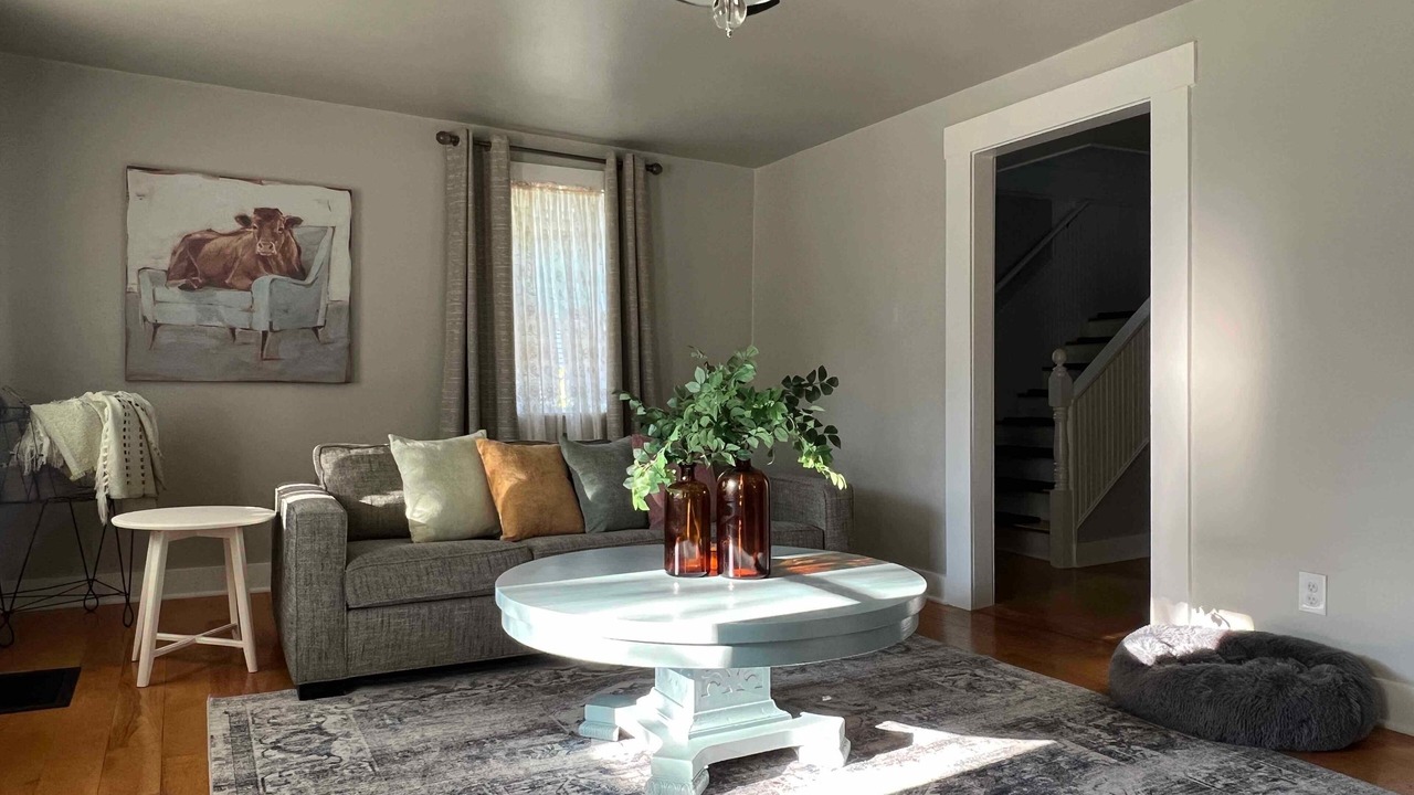 Photo of Livingroom in Dexter