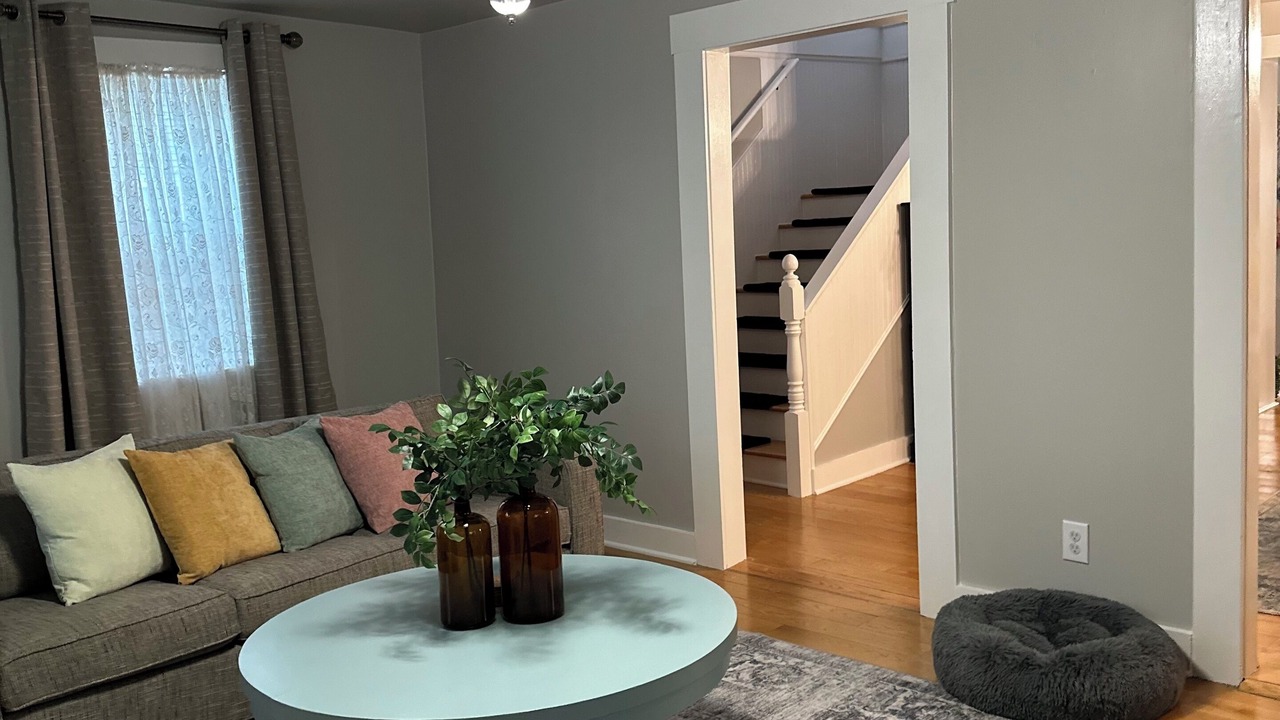 Photo of Livingroom in Dexter