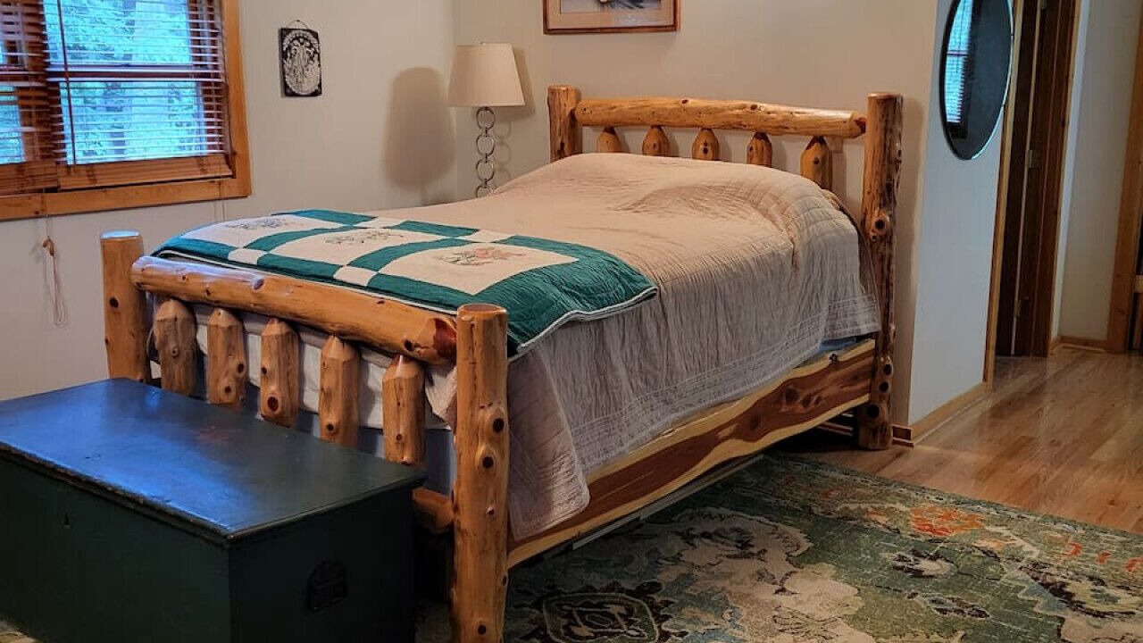 Photo of Bedroom in Alpine Lake