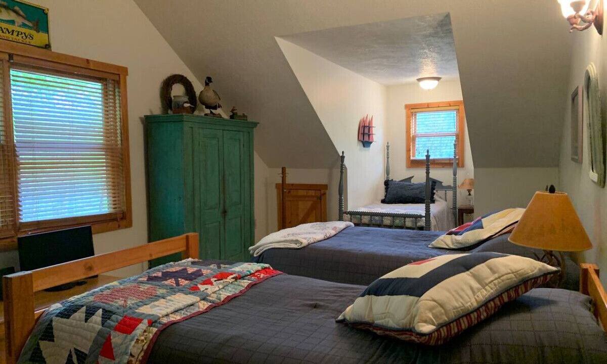 Photo of Bedroom in Alpine Lake