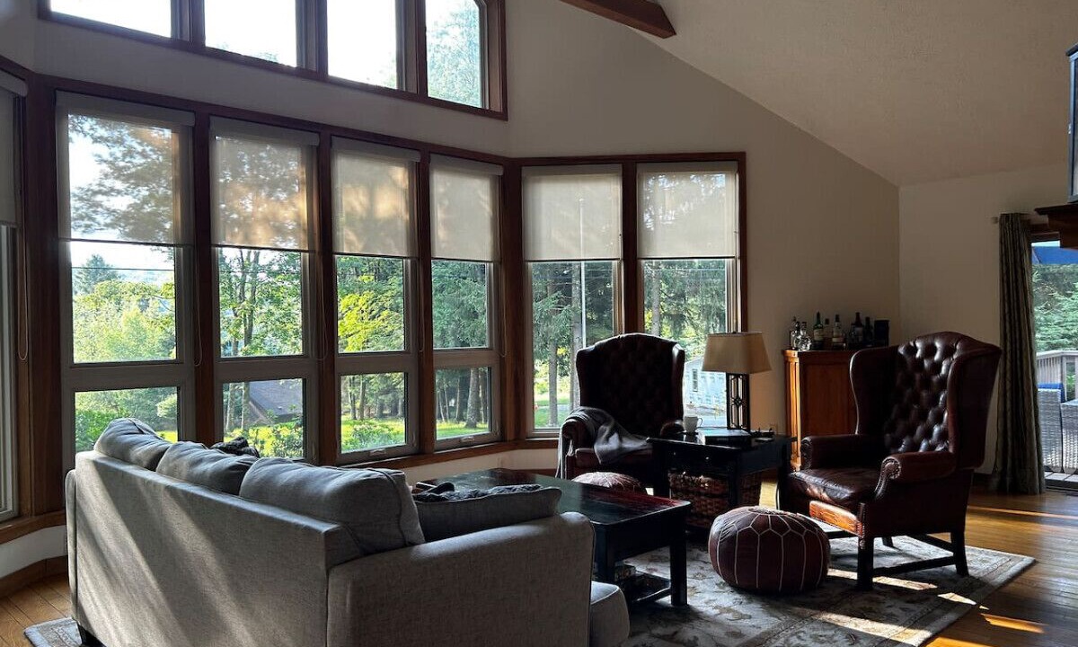 Photo of Livingroom in Alpine Lake