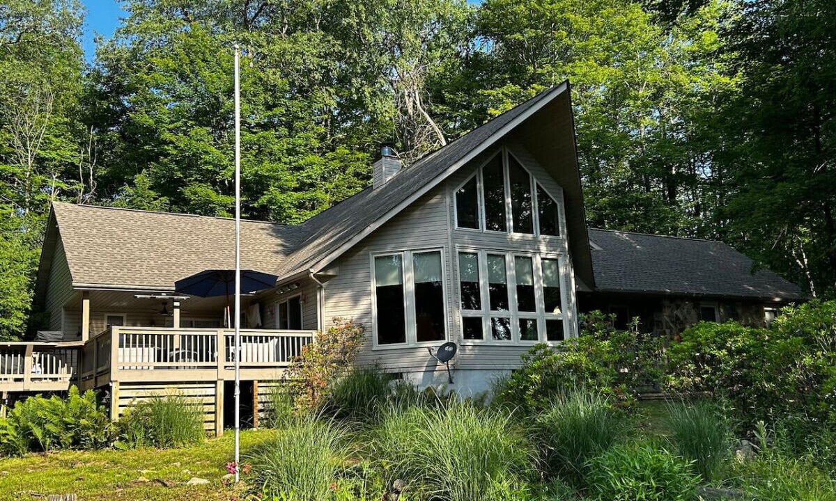 Photo of Outdoor in Alpine Lake