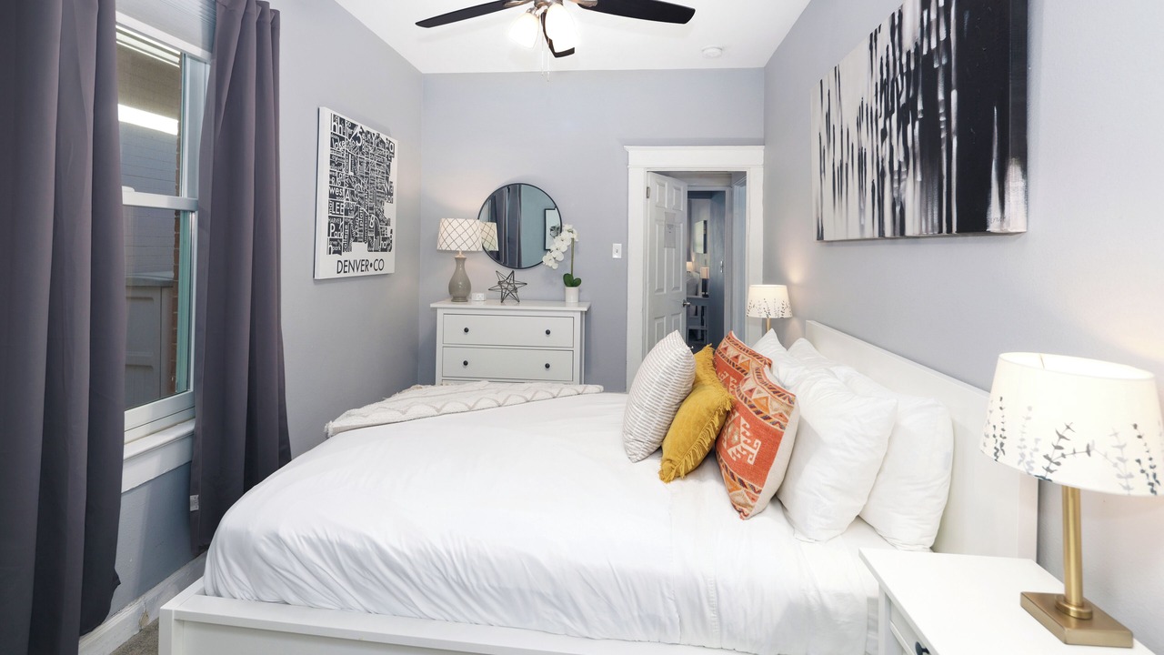Photo of Bedroom in Lincoln Park