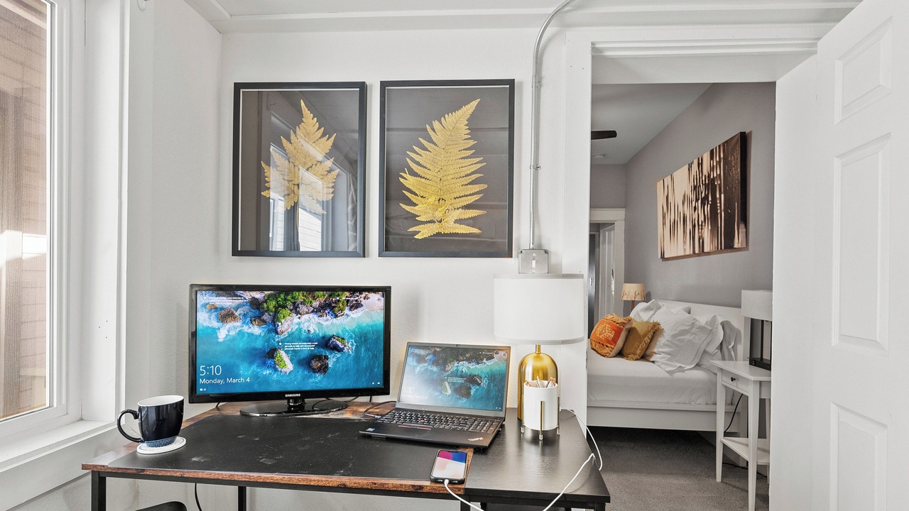 Photo of Livingroom in Lincoln Park