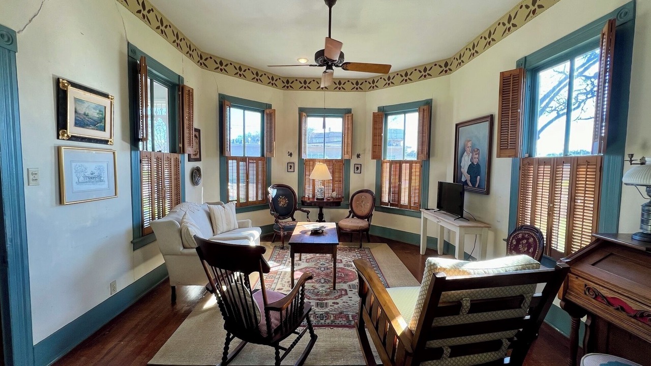 Photo of Livingroom in Seguin