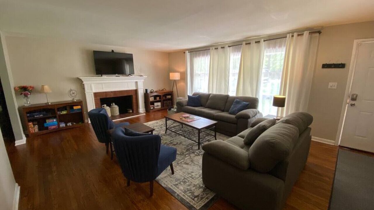 Photo of Livingroom in Knoxville