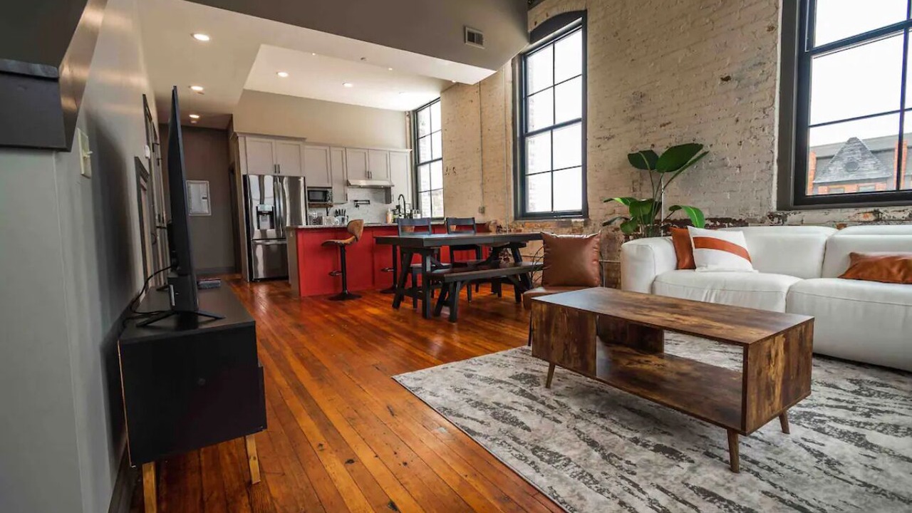 Photo of Livingroom in Downtown Toledo