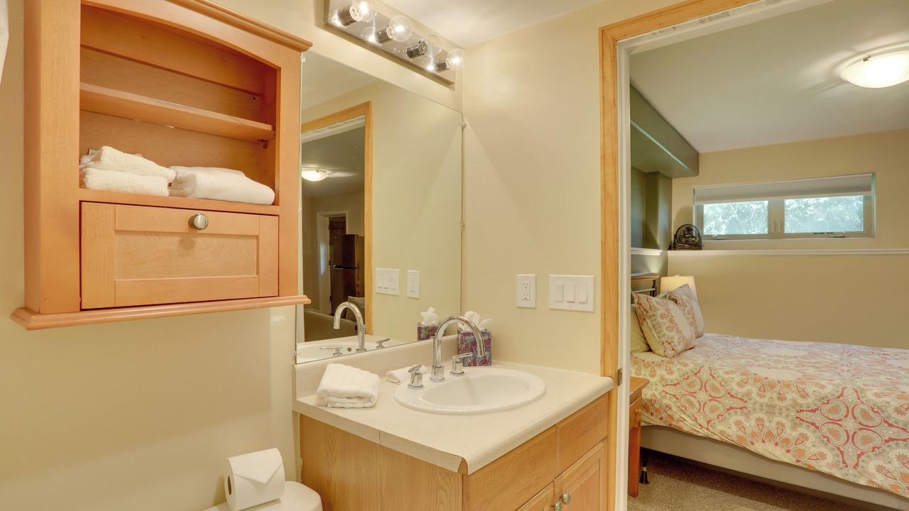 Photo of Bathroom in Edwards
