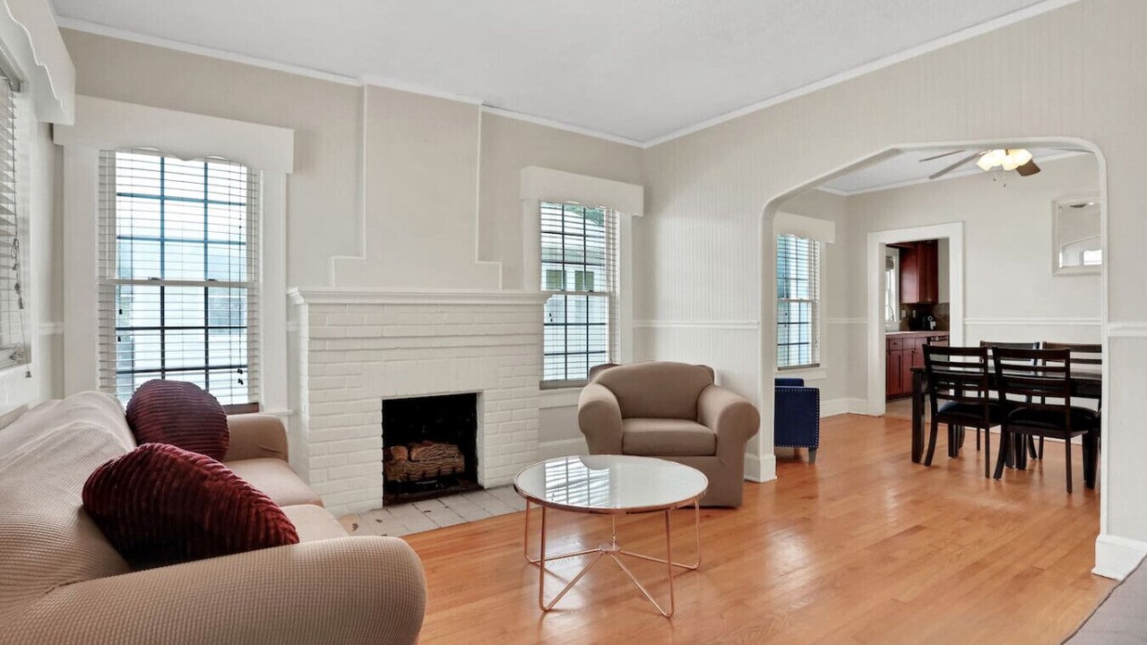 Photo of Livingroom in Fairfax
