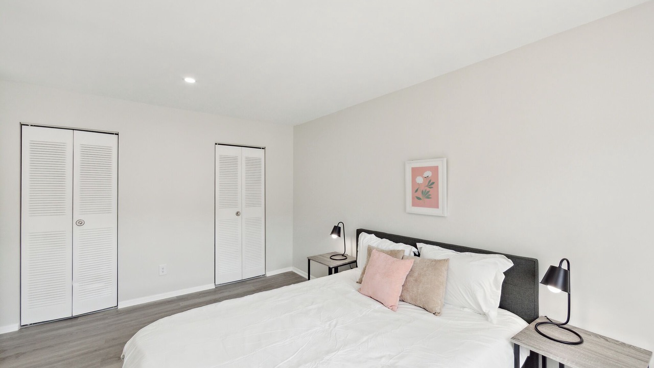 Photo of Bedroom in Newark