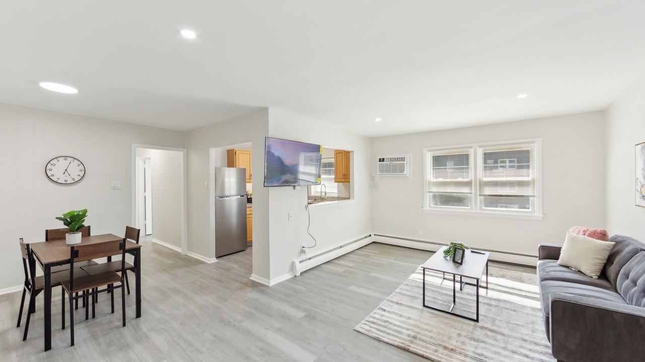 Photo of Livingroom in Newark