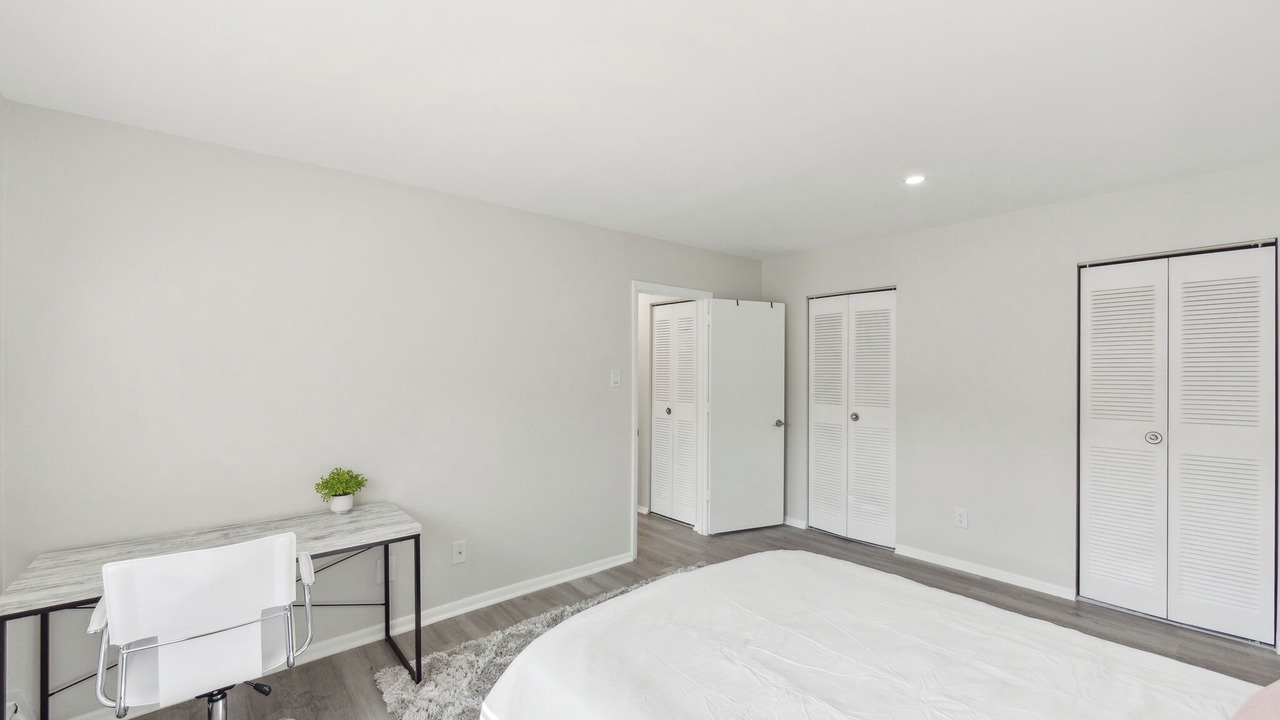 Photo of Bedroom in Newark