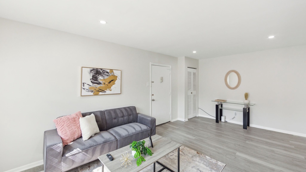 Photo of Livingroom in Newark
