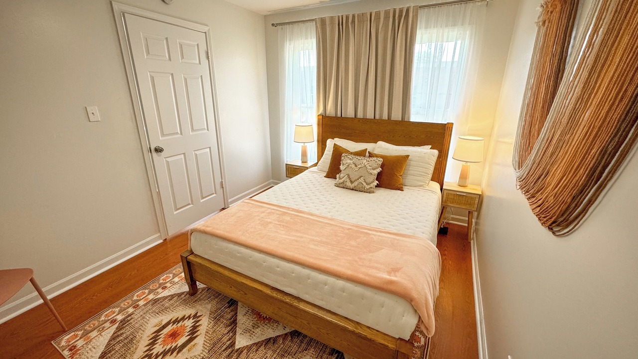 Photo of Bedroom in University District