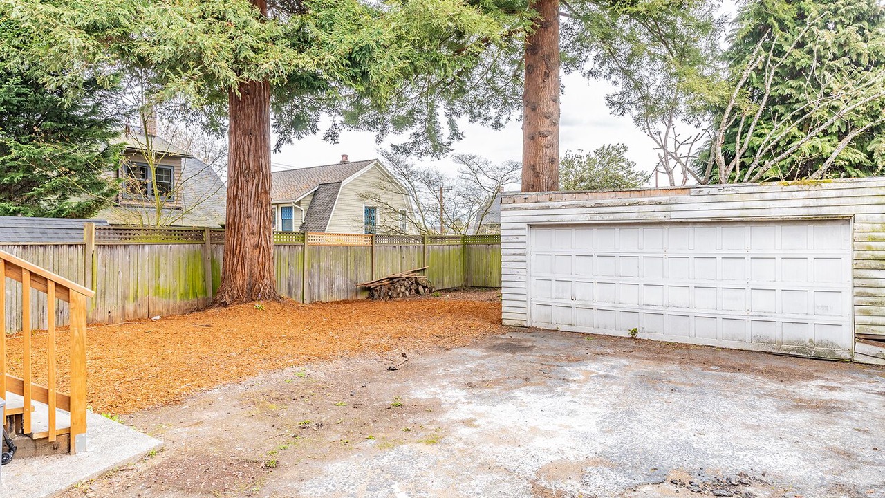 Photo of Outdoor in East Queen Anne