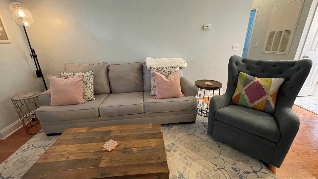 Photo of Livingroom in First Ward