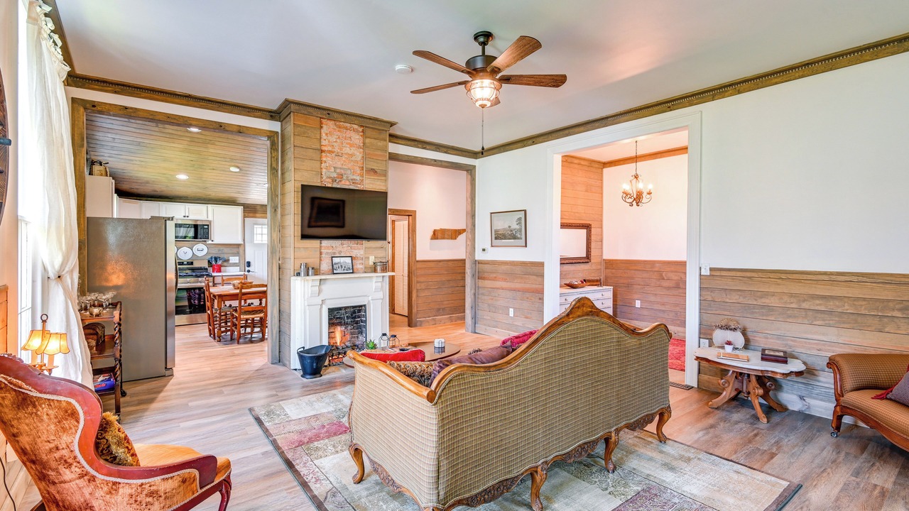 Photo of Livingroom in Whites Creek
