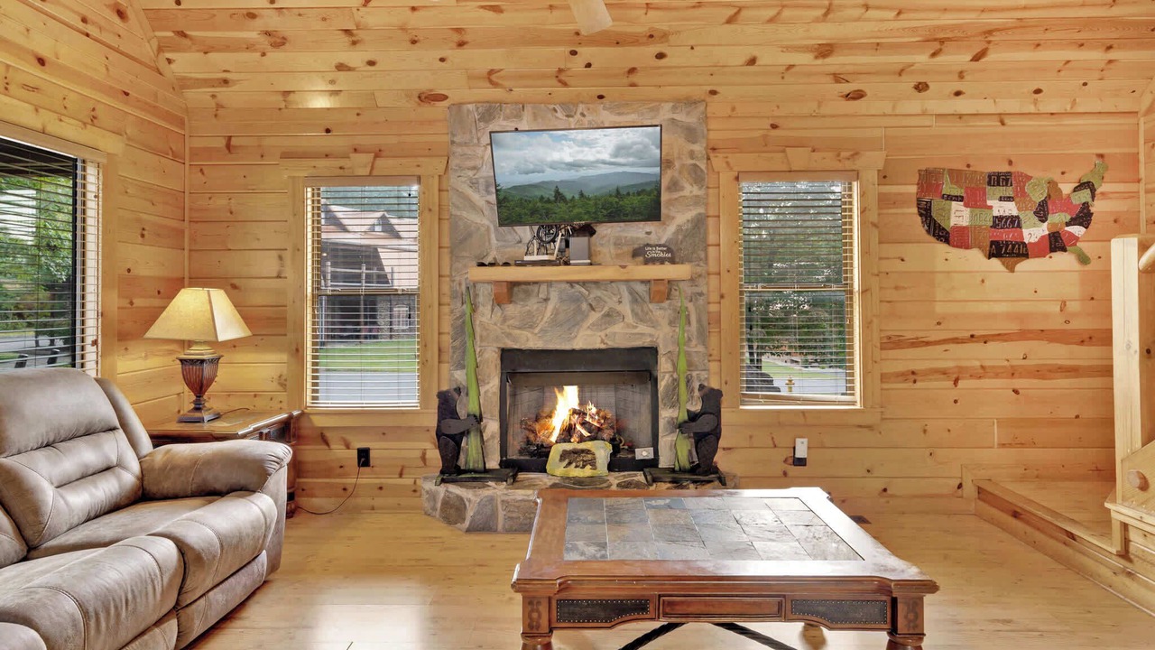 Photo of Livingroom in White Oak Lodge