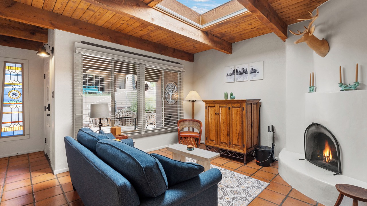 Photo of Livingroom in Northeast Santa Fe