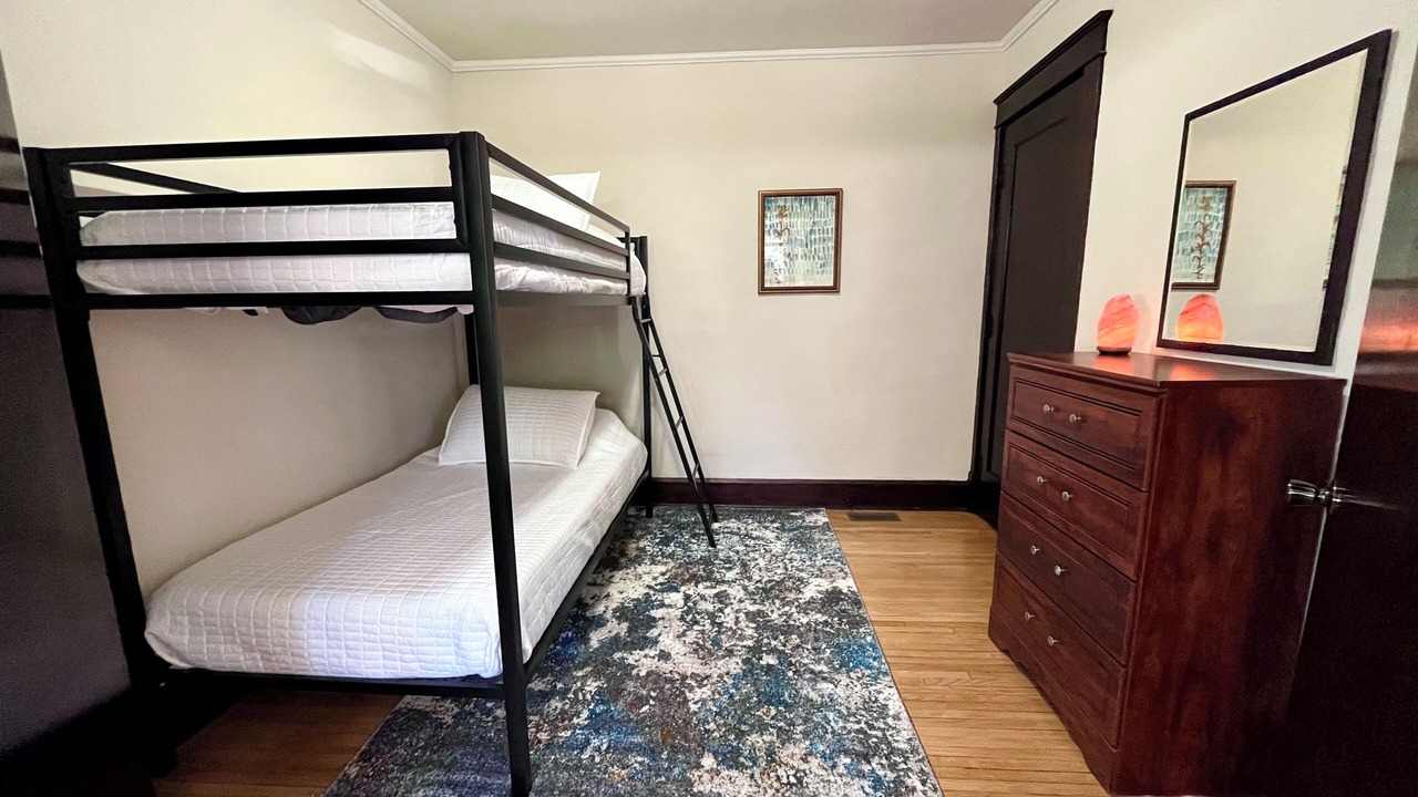 Photo of Bedroom in Tipton