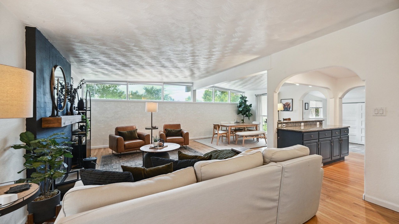 Photo of Livingroom in Littleton