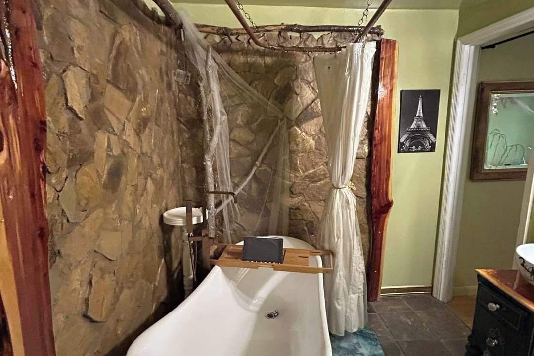 Photo of Bathroom in Austral