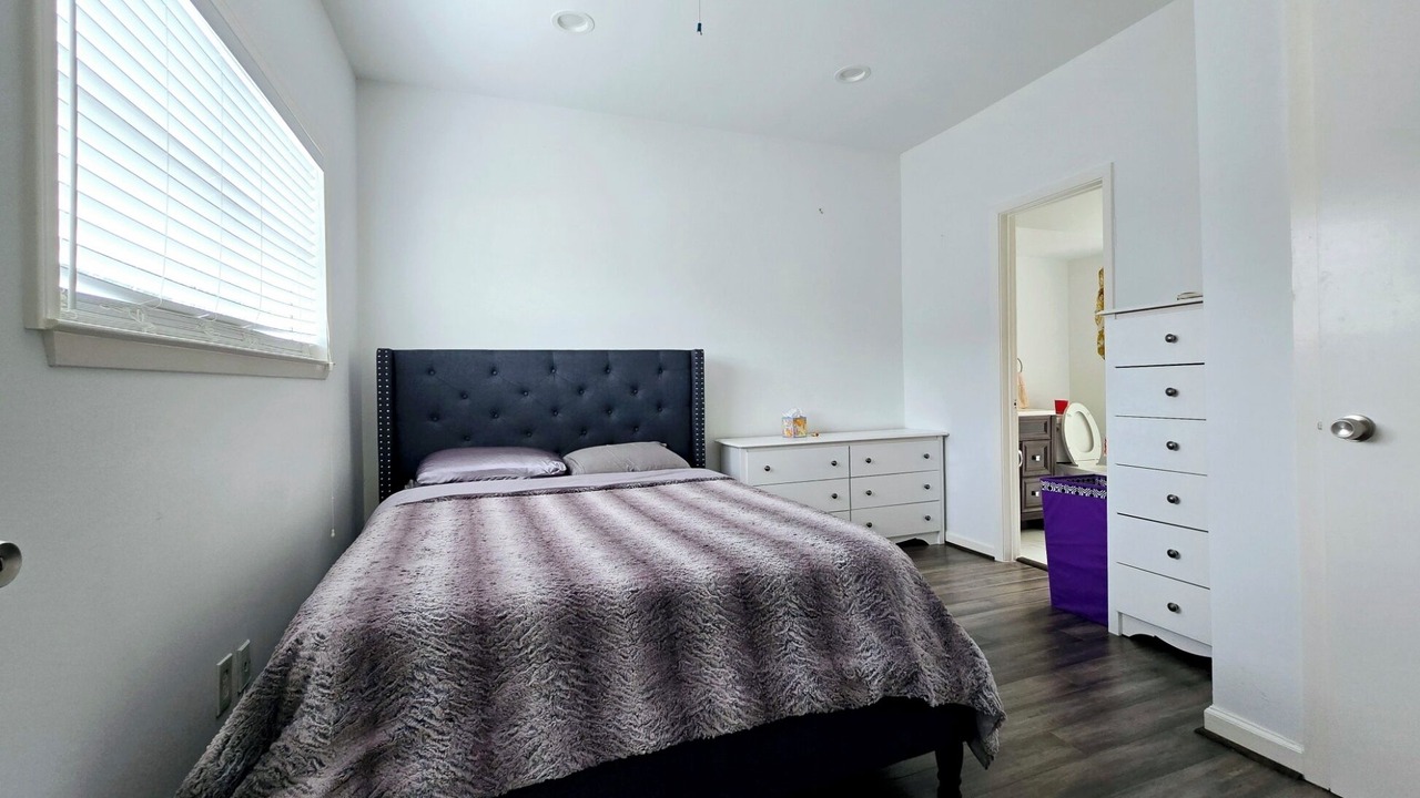 Photo of Bedroom in Memorial