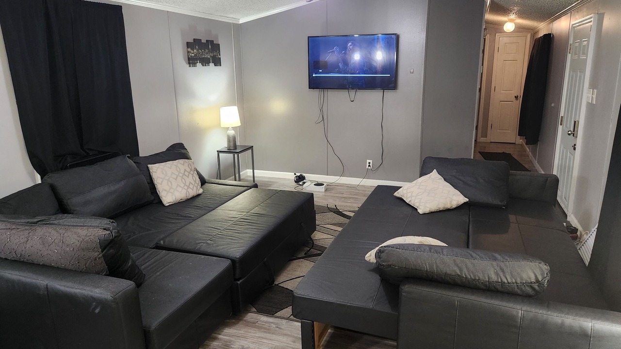 Photo of Livingroom in Star City
