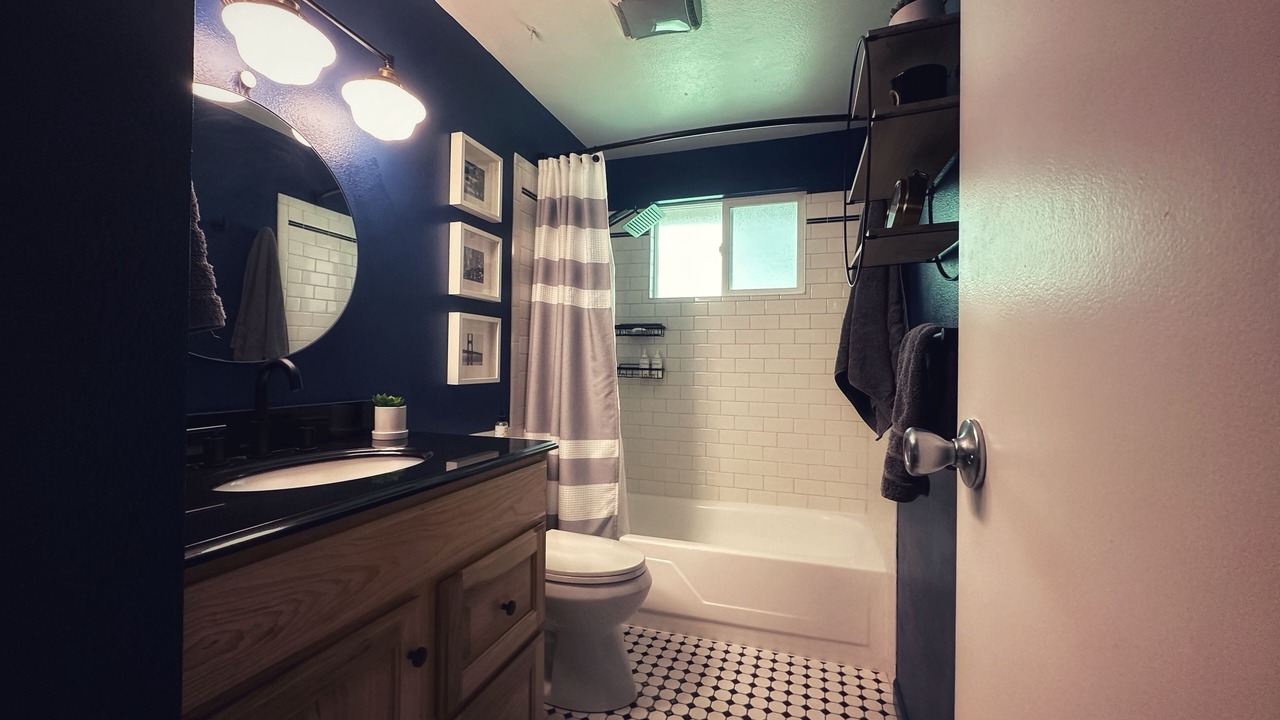 Photo of Bathroom in Inglewood-Finn Hill