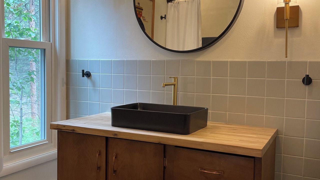 Photo of Bathroom in Jamestown