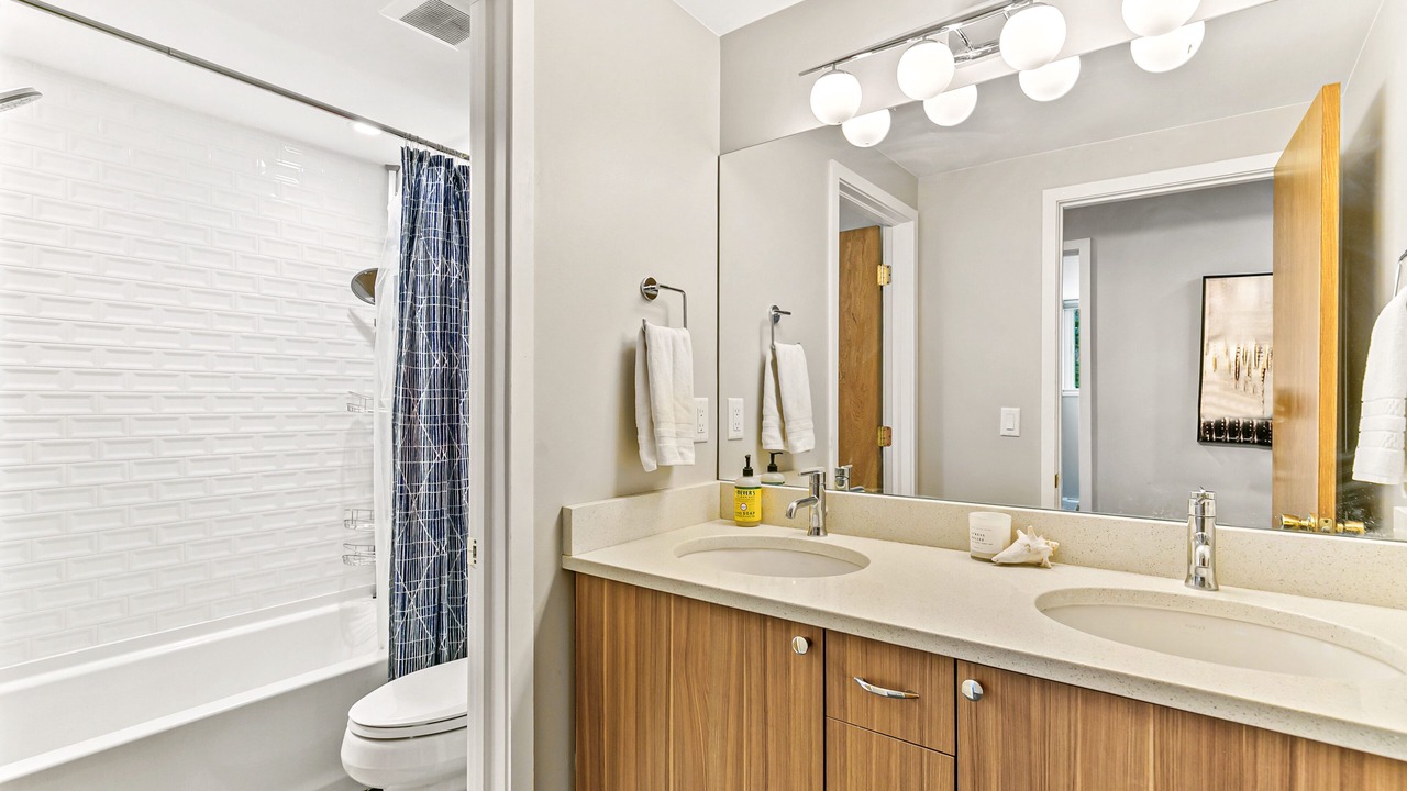Photo of Bathroom in South Park Hill