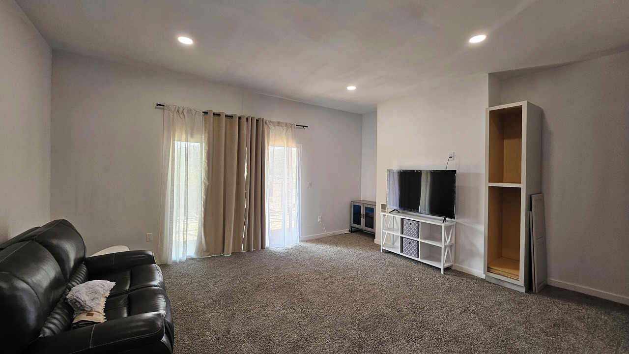 Photo of Livingroom in Wheeling