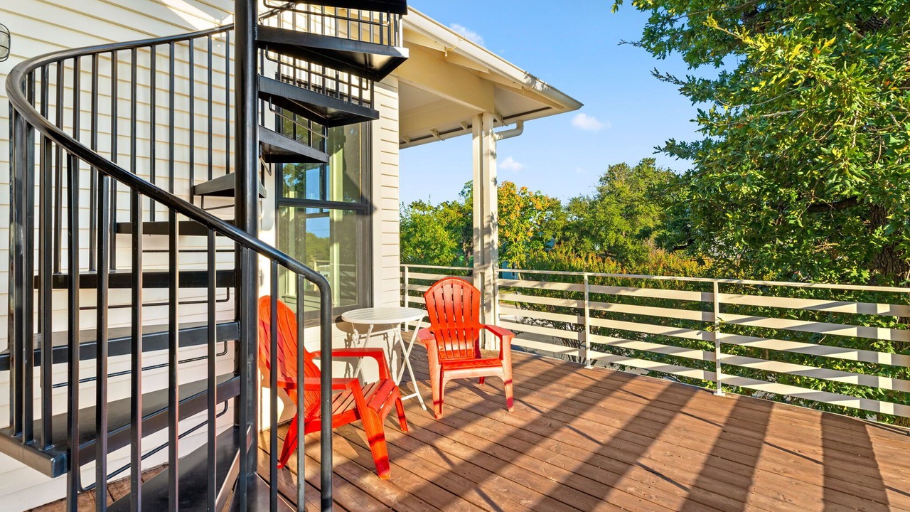 Photo of Patio Balcony in Foster Heights